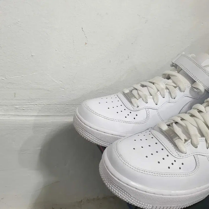 [BUNJANG] Nike Air Force 1 Mid Triple White / 나이키 에어포스 1 미드 트리플 화이트 250