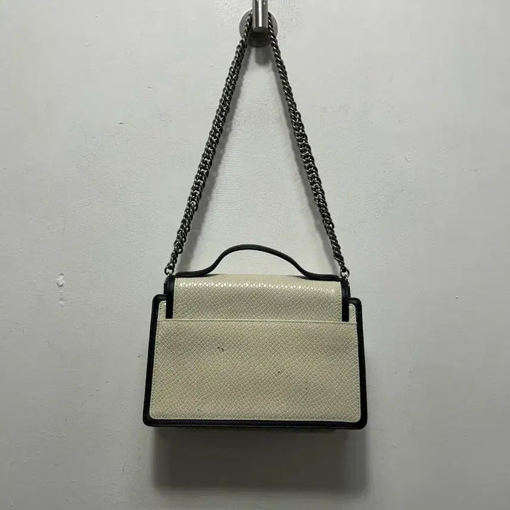 [BUNJANG] DecKke Genuine Leather Embossed Shoulder Bag Beige Snakeskin Pattern / 덱케 소가죽 체인 숄더백 베이지 뱀피 엠보싱