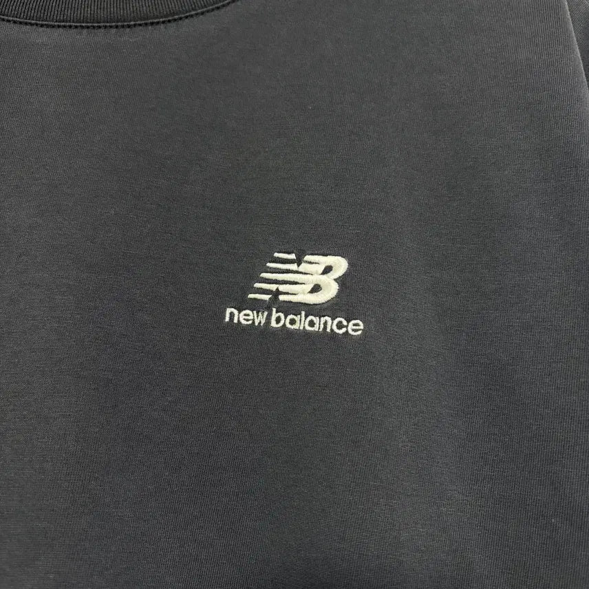 [BUNJANG] New Balance Black T-Shirt / 뉴발란스 블랙 반팔 티셔츠