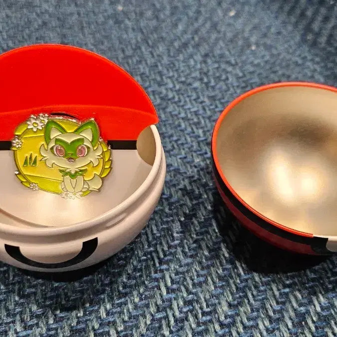 [BUNJANG] Pokemon Store Pop-up Smoliv Badge / 포켓몬스토어 팝업 나오하 뱃지