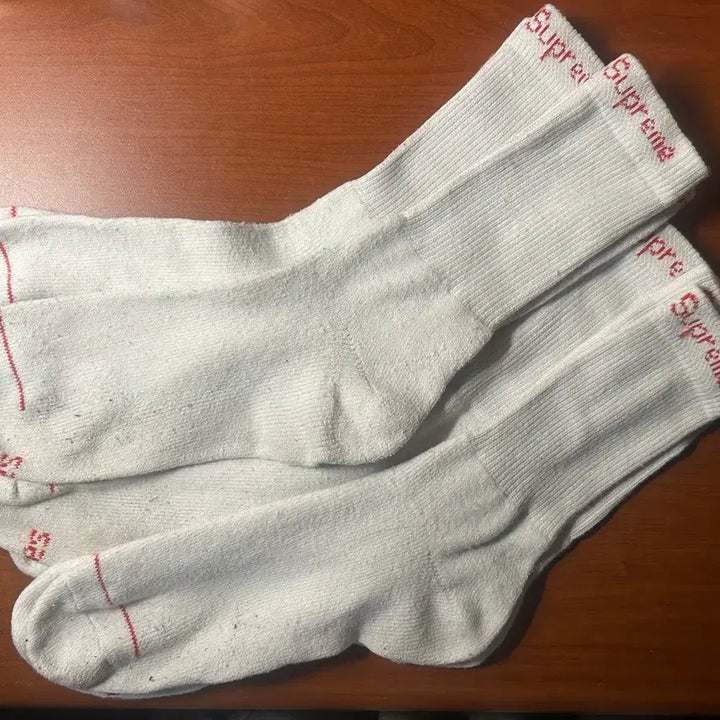[BUNJANG] Supreme Logo Crew Socks (White) - 4 Pairs / 슈프림 양말 화이트