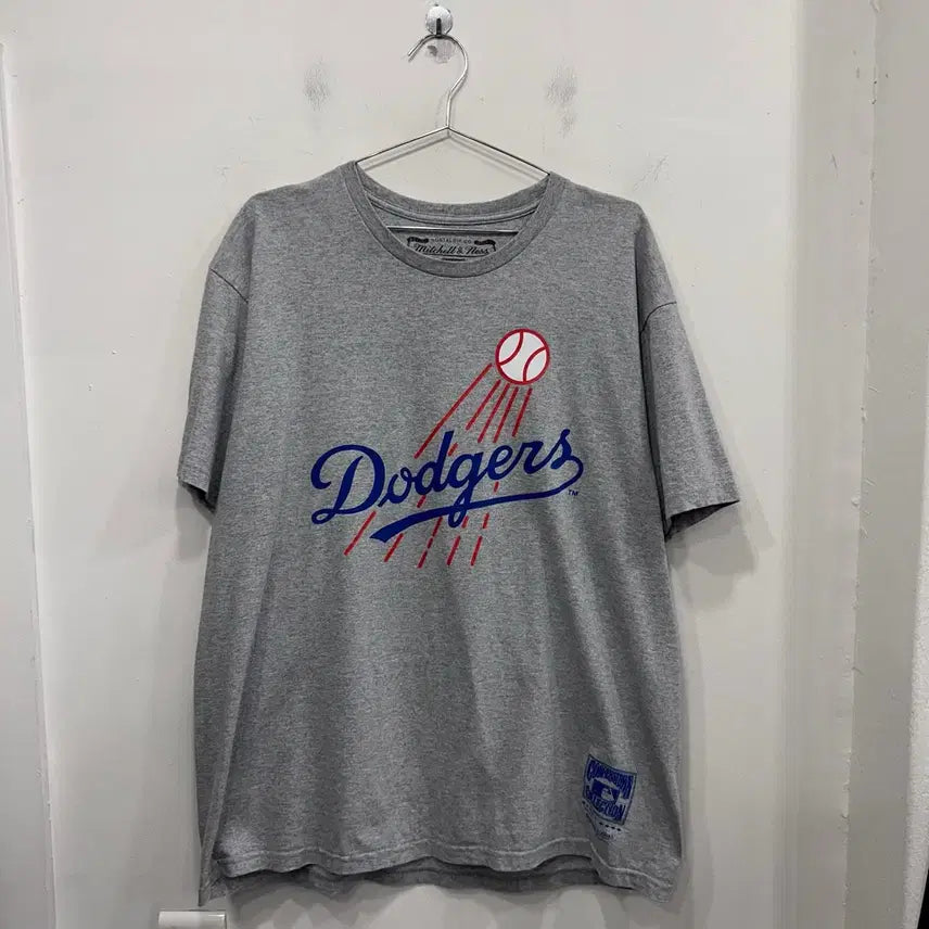 [BUNJANG] Mitchell &amp; Ness Vintage LA Dodgers Short Sleeve T-Shirt / Mitchell &amp; Ness 빈티지 LA 다저스 반팔티