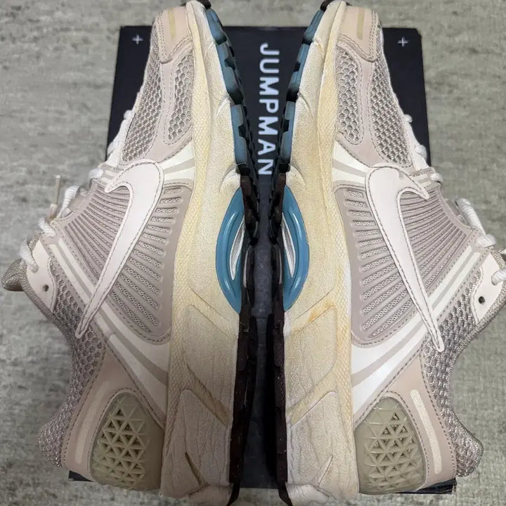 [BUNJANG] Nike Zoom Vomero 5 Oatmeal Women&