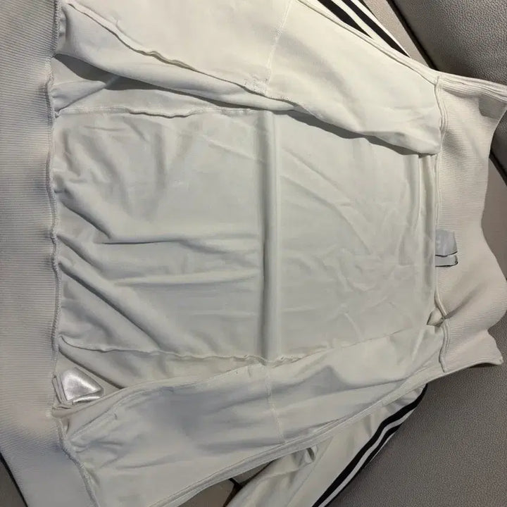 [BUNJANG] Adidas Beckenbauer Track Top Off White / 아디다스 독일 베켄바우어 트랙 탑 오프 화이트