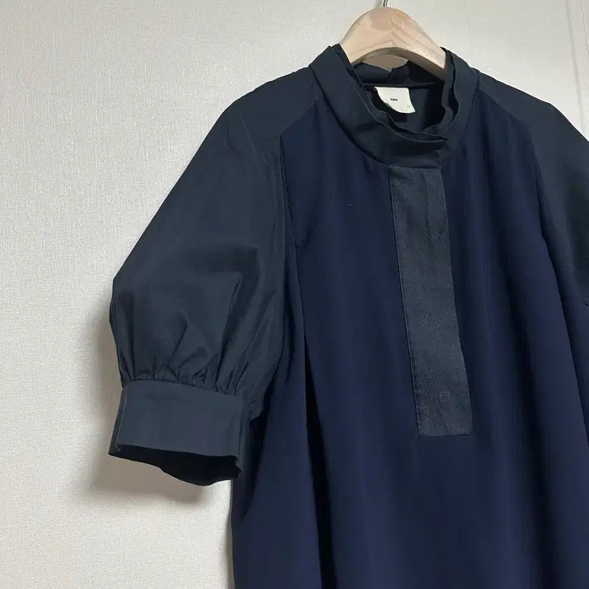 [BUNJANG] KUHO Balloon Sleeve Mesh Blouse / 구호 벌룬슬리브 매쉬 블라우스