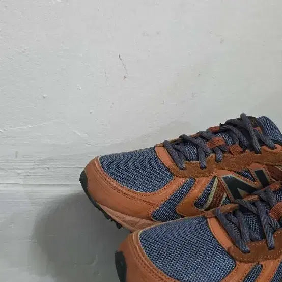 [BUNJANG] New Balance Sneakers Brown/Navy 260 / 뉴발란스 운동화 브라운/네이비 260