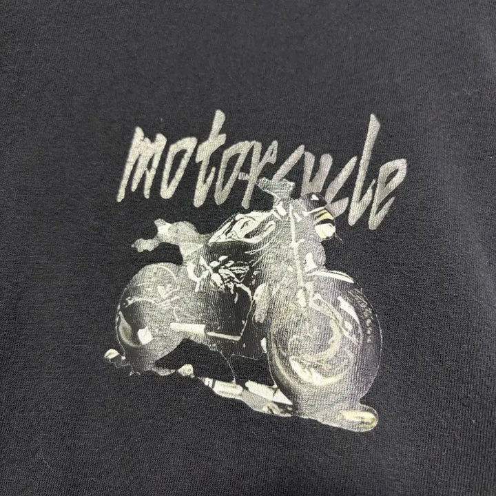 [BUNJANG] Motorcycle Graphic Black Short Sleeve T-Shirt / 모터사이클 그래픽 블랙 반팔 티셔츠