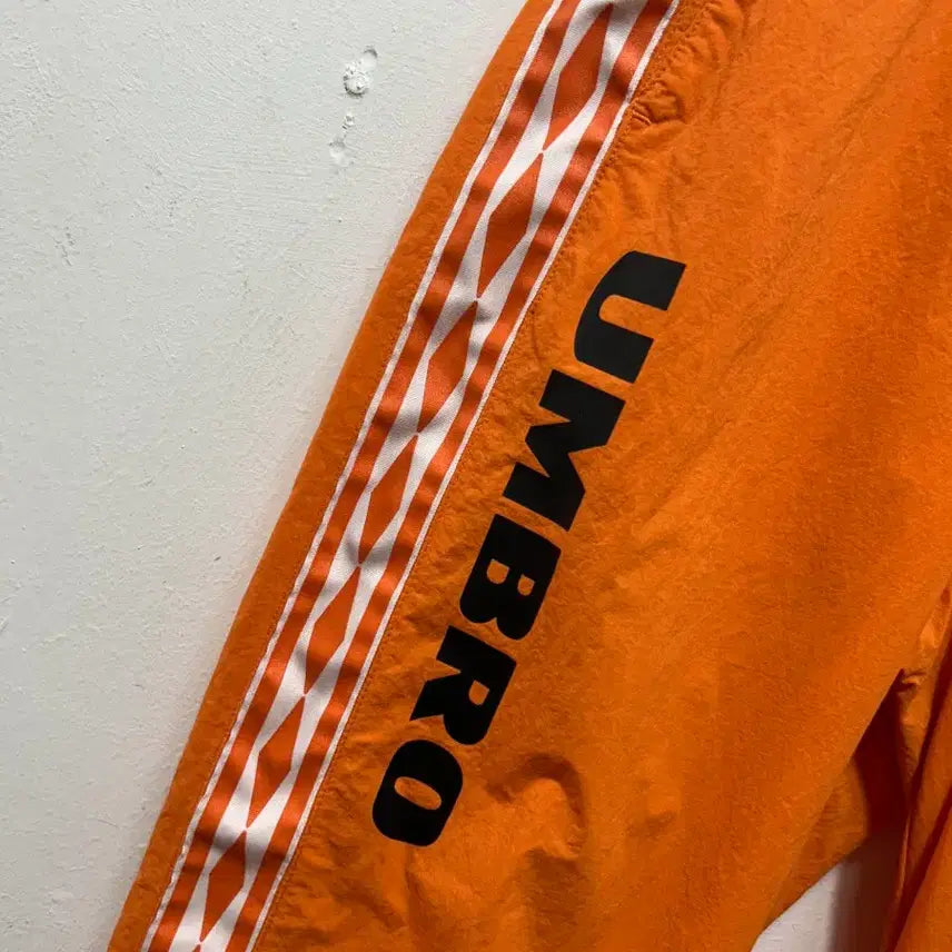 [BUNJANG] Umbro Orange Anorak Training Pants / 엄브로 오렌지 트레이닝 바지 아노락 팬츠 S