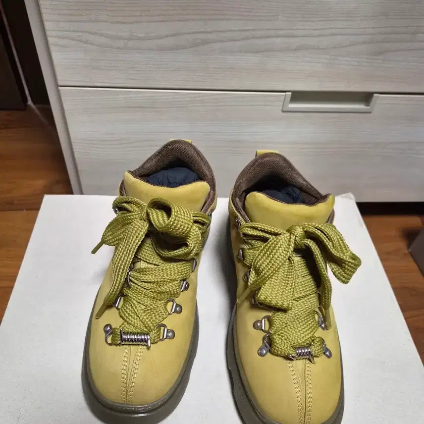 [BUNJANG] Burberry Manila Track Boots Suede / [42.5, 275] 버버리 트랙 부츠 마닐라