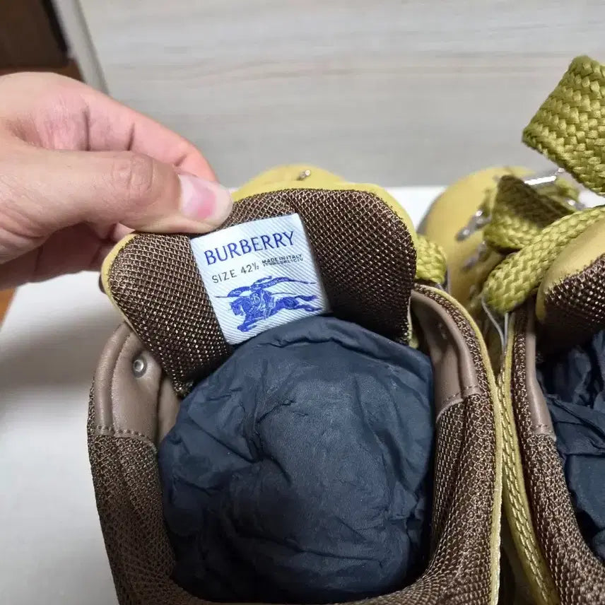 [BUNJANG] Burberry Manila Track Boots Suede / [42.5, 275] 버버리 트랙 부츠 마닐라