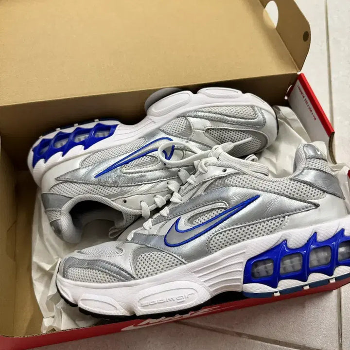 [BUNJANG] Nike Air Zoom Fire Silver Sneakers (240) / 나이키 운동화 에어 줌 파이어 실버 240
