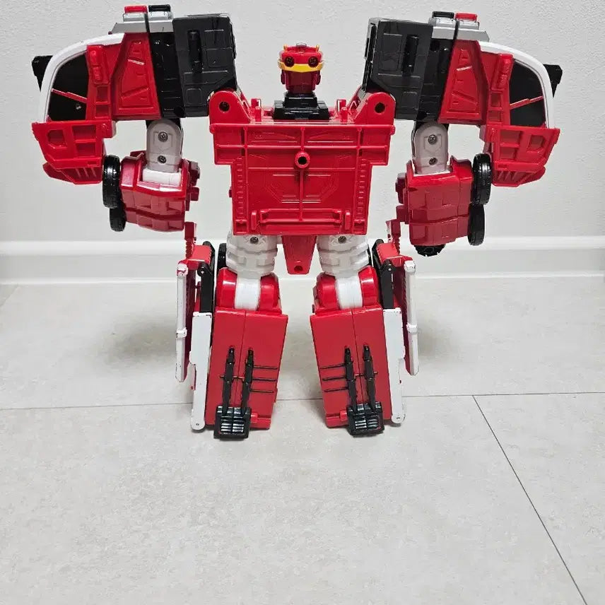 [BUNJANG] Hello Carbot Firetruck Daier Robot (Daier EX Parts) / 헬로카봇 파이어트럭 변신로봇 다이어 판매합니다 (다이어ex 파츠)
