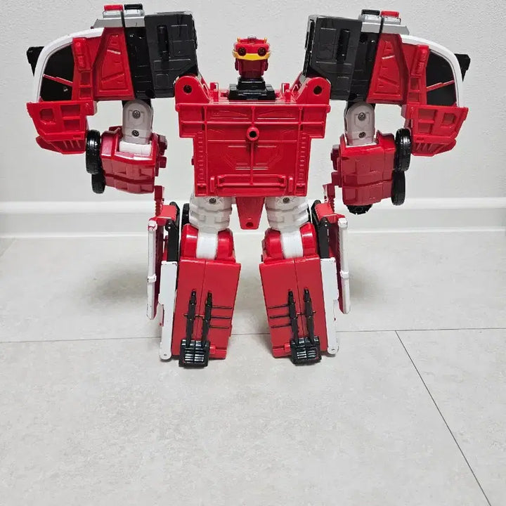 [BUNJANG] Hello Carbot Firetruck Daier Robot (Daier EX Parts) / 헬로카봇 파이어트럭 변신로봇 다이어 판매합니다 (다이어ex 파츠)