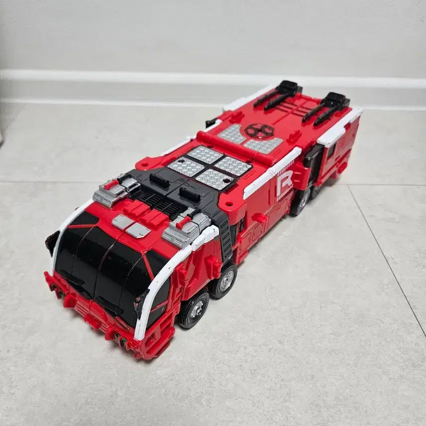 [BUNJANG] Hello Carbot Firetruck Daier Robot (Daier EX Parts) / 헬로카봇 파이어트럭 변신로봇 다이어 판매합니다 (다이어ex 파츠)