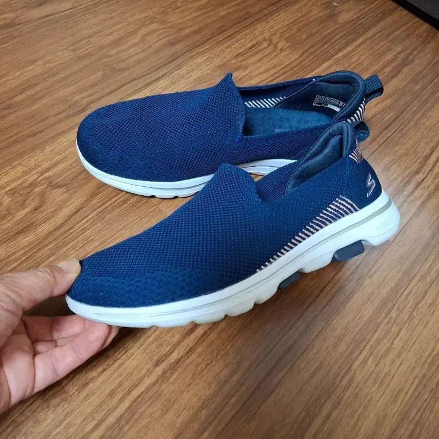 [BUNJANG] Skechers Go Walk 5 Navy 245mm / 스케쳐스 고워크5 네이비 245mm