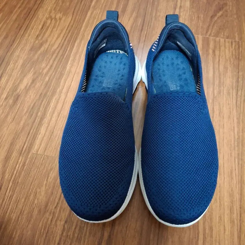 [BUNJANG] Skechers Go Walk 5 Navy 245mm / 스케쳐스 고워크5 네이비 245mm