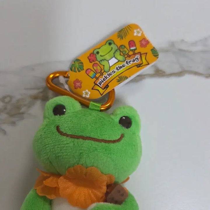 [BUNJANG] Pickles the Frog Ukulele Mascot Doll Keychain / 피클스 더 프로그 우쿨렐레를 든 마스코트 인형 키링