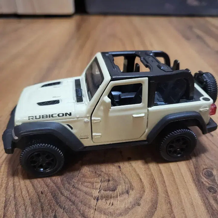 [BUNJANG] Jeep Wrangler Rubicon Beige Model Car / 지프 랭글러 루비콘 베이지색 모형 자동차