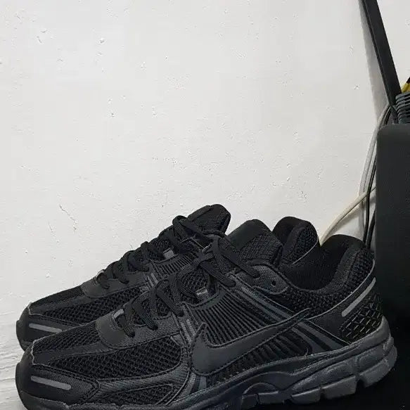 [BUNJANG] Nike Zoom Vomero 16 / 나이키 줌 부메로 275