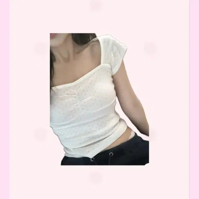 [BUNJANG] Blanc Cap Sleeve Square Neck T-Shirt with Flower Punching / [*펀칭/탁 트인 스퀘어넥]  블랑 캡소매 반팔 티셔츠 플라워 펀칭