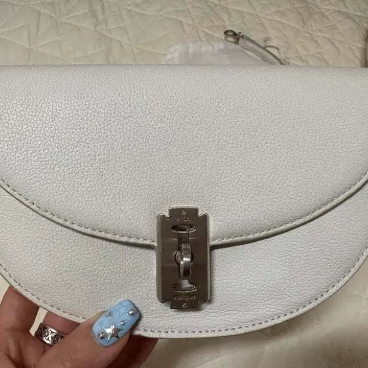 [BUNJANG] Vunque Half Moon Crossbody Bag / 분크 하프문 크로스백