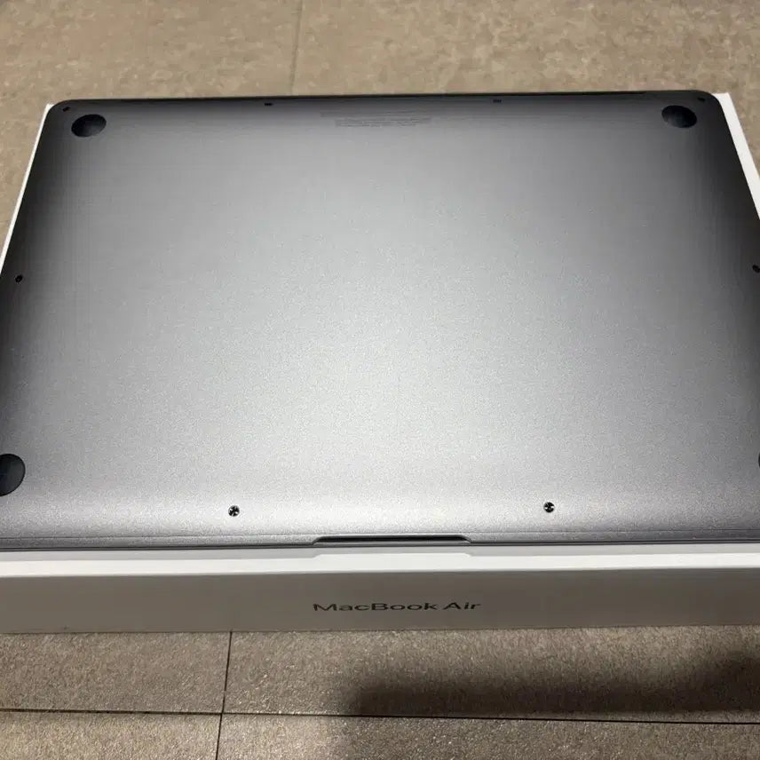 [BUNJANG] Apple MacBook Air M1 13-inch Space Gray / 맥북에어 M1 13인치 스페이스그레이
