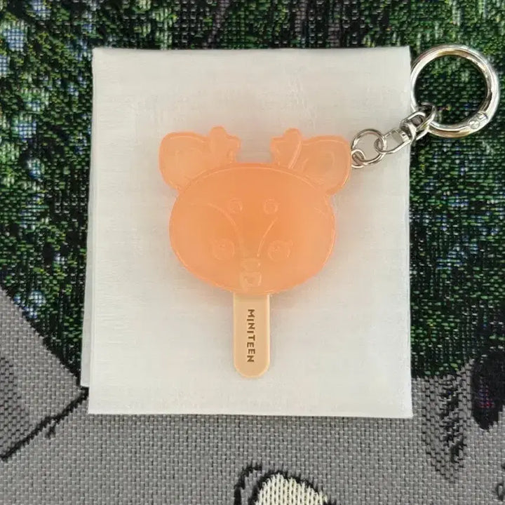 [BUNJANG] SEVENTEEN MiniTeen Lucky Draw Ice Cream Keyring Joshua / 세븐틴 미니틴 럭드 아이스크림 키링 샤슴이 조슈아