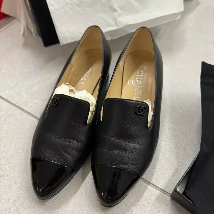 [BUNJANG] Chanel Lambskin CC Logo Loafers - Black, Size 36 / 샤넬 블랙 로퍼 36사이즈