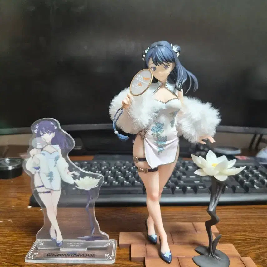 [BUNJANG] Rikka Takarada Figure with Bonus Acrylic Stand / 타카라다 릿카 피규어 판매