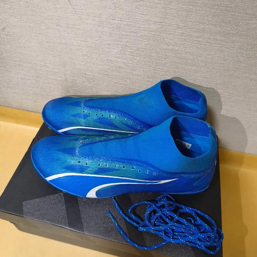 [BUNJANG] Puma Ultra Ultimate Football Boots Size 275 / 푸마 울트라 얼티메이트  축구화 275 mg 축구화