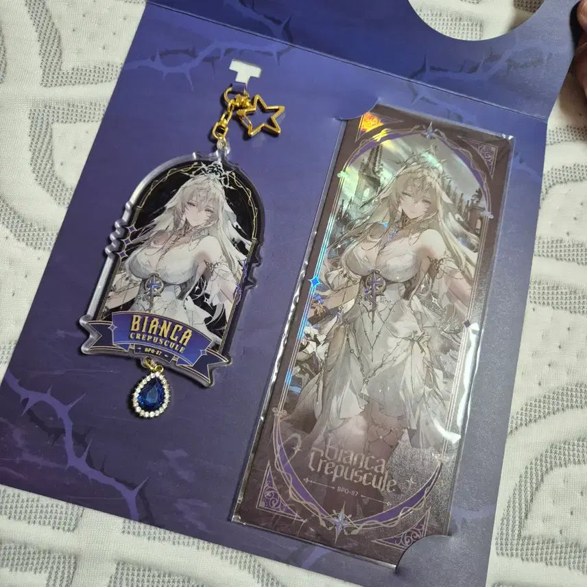[BUNJANG] Punishing Gray Raven Bianca Whyming Acrylic Keyring + Card Set / 퍼니싱 그레이 레이븐 - 비앙카 휘명 아크릴키링 + 카드 셋