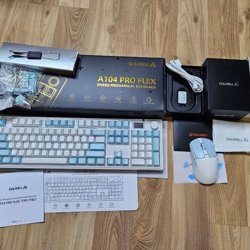 [BUNJANG] Dareu A104 Pro Flex Mechanical Keyboard &amp; A950G 4K Gaming Mouse Set (Ice Blue) / 다얼유 A104PRO FLEX 키보드 A950G 4K 마우스 세트