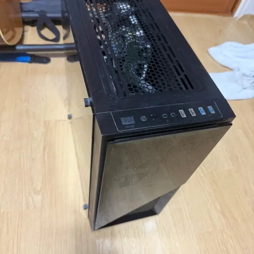 [SOLD OUT] 게이밍 컴퓨터 판매합니다 i5-7500 GTX1080 8GB