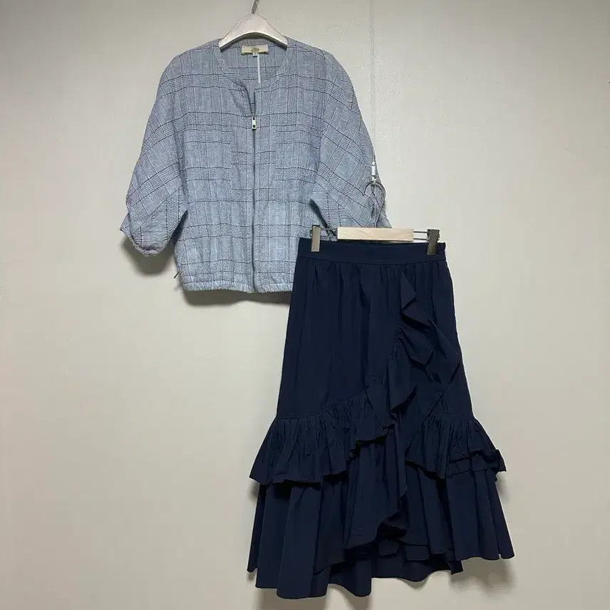 [SOLD OUT] 럭키슈에뜨 언발 러플 롱 스커트