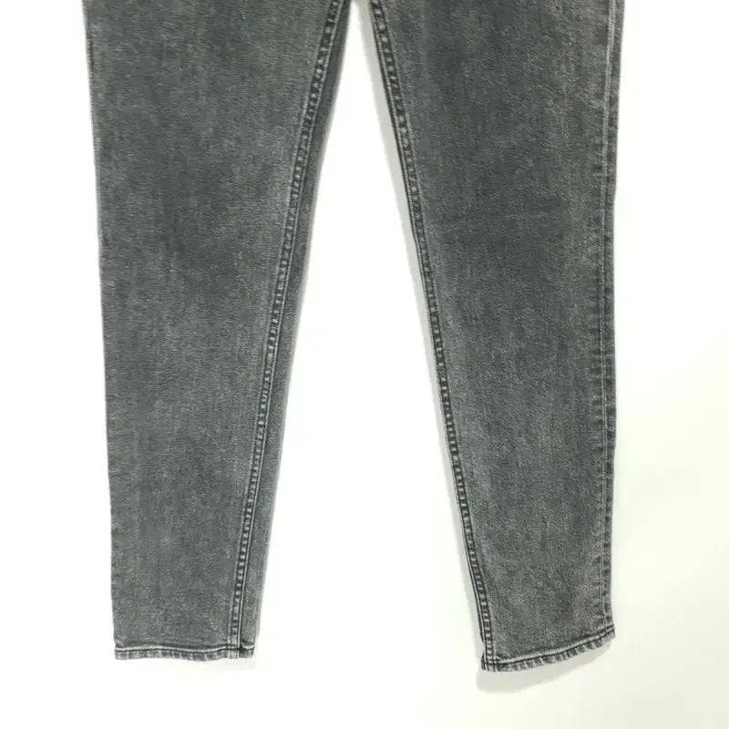 [BUNJANG] Calvin Klein Body Tapered Fit Denim Pants / 캘빈클라인 바디 테이퍼핏 데님 팬츠 29_M2968