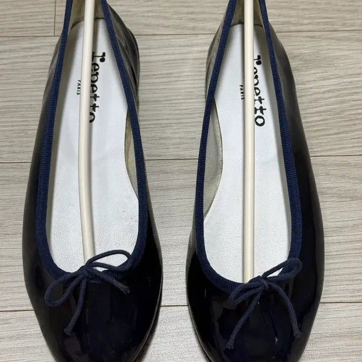 [BUNJANG] Repetto Cendrillon Ballet Flats Navy Size 37.5 (US 7) / 레페토 산드리옹 플랫슈즈 240 팝니다