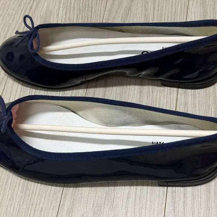 [BUNJANG] Repetto Cendrillon Ballet Flats Navy Size 37.5 (US 7) / 레페토 산드리옹 플랫슈즈 240 팝니다