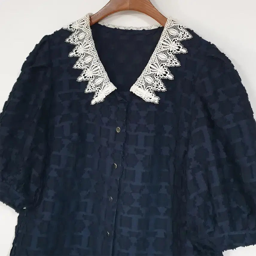 [BUNJANG] JS NEW YORK Navy Lace Collar Blouse / JS.NEWYORK 네이비 블라우스