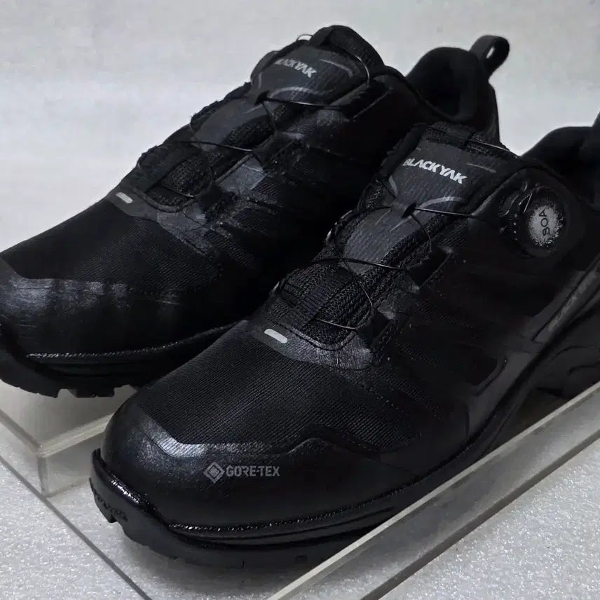 [BUNJANG] Blackyak Gore-Tex Lightweight Hiking Trekking Shoes BOA Dial Men&