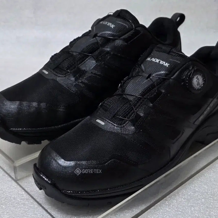 [BUNJANG] Blackyak Gore-Tex Lightweight Hiking Trekking Shoes BOA Dial Men&