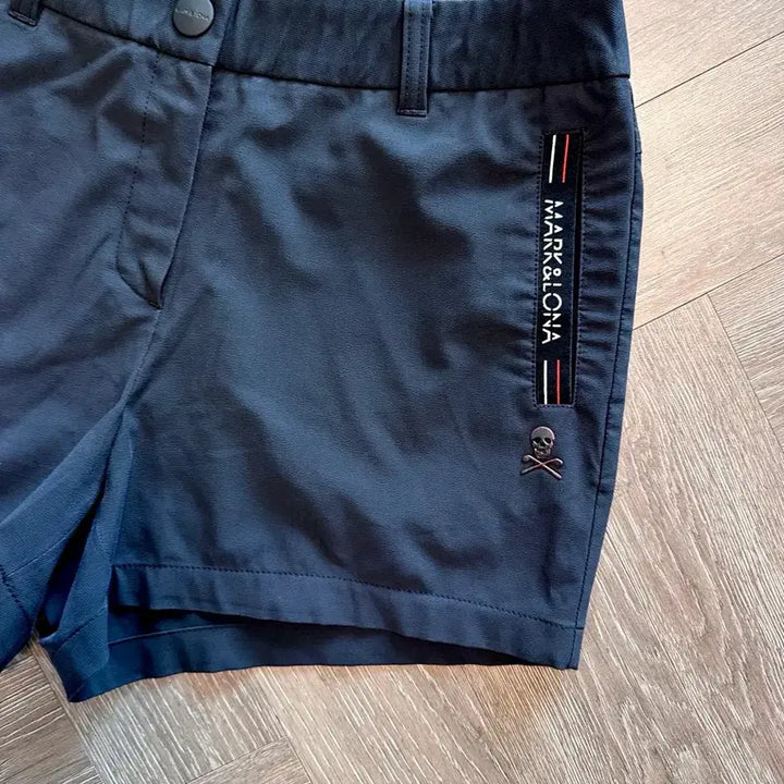 [BUNJANG] Mark &amp;ロナ Genuine Golf Short Pants Black Size 38/M / 마크앤로나 정품 골프 숏팬츠 블랙 38/ M사이즈