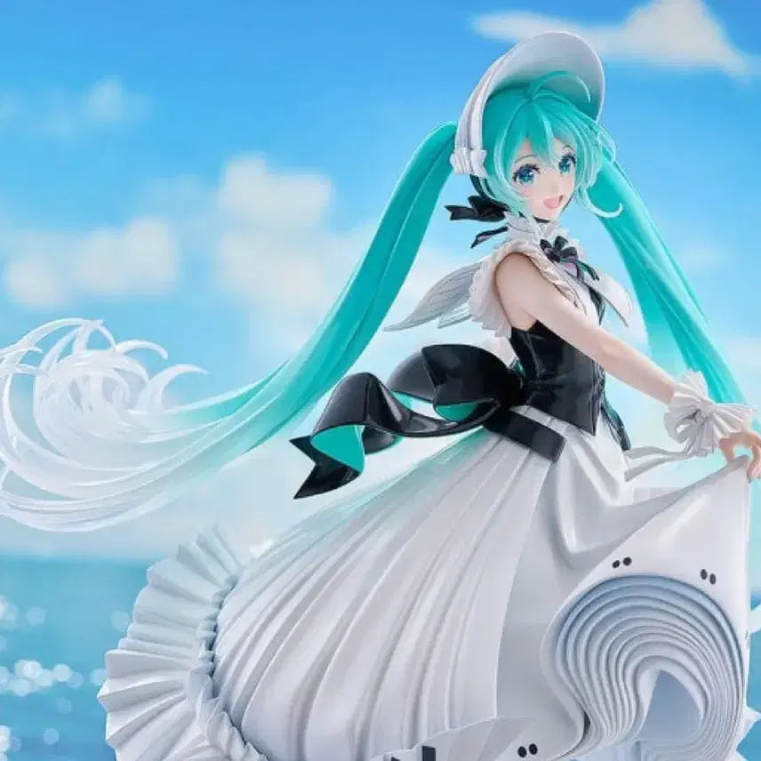 [BUNJANG] Good Smile Company Hatsune Miku 2023 Symphony 1/7 Scale Figure / 미개봉 굿스마일 하츠네 미쿠 2023 심포니 1/7 스케일 피규어