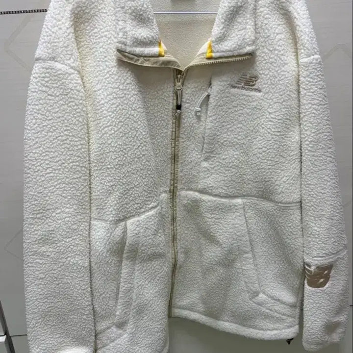 [BUNJANG] New Balance Fleece Jacket Ivory / 뉴발란스 뽀글이 플리스 자켓 아이보리