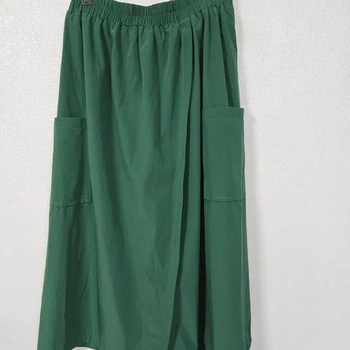 [SOLD OUT] 그린 나일론 랩스탈 와이더 슬렉스 66
