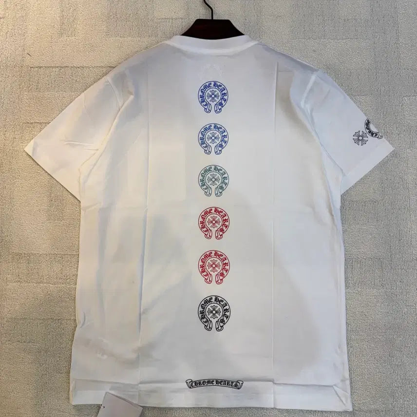 [BUNJANG] Chrome Hearts Multicolor Horseshoe Pocket T-Shirt / 크롬하츠 멀티 컬러 호스슈 포켓 반팔 티셔츠 라운드넥