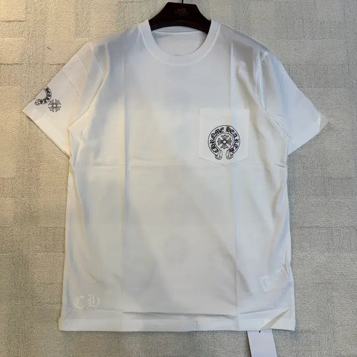 [BUNJANG] Chrome Hearts Multicolor Horseshoe Pocket T-Shirt / 크롬하츠 멀티 컬러 호스슈 포켓 반팔 티셔츠 라운드넥