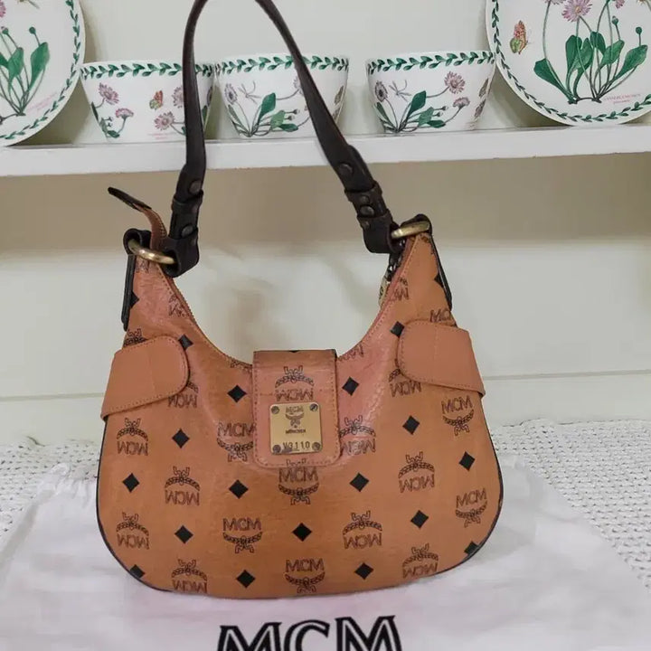 [BUNJANG] MCM Visetos Shoulder Bag Camel / 정품MCM 비세토스 숄더백 카멜