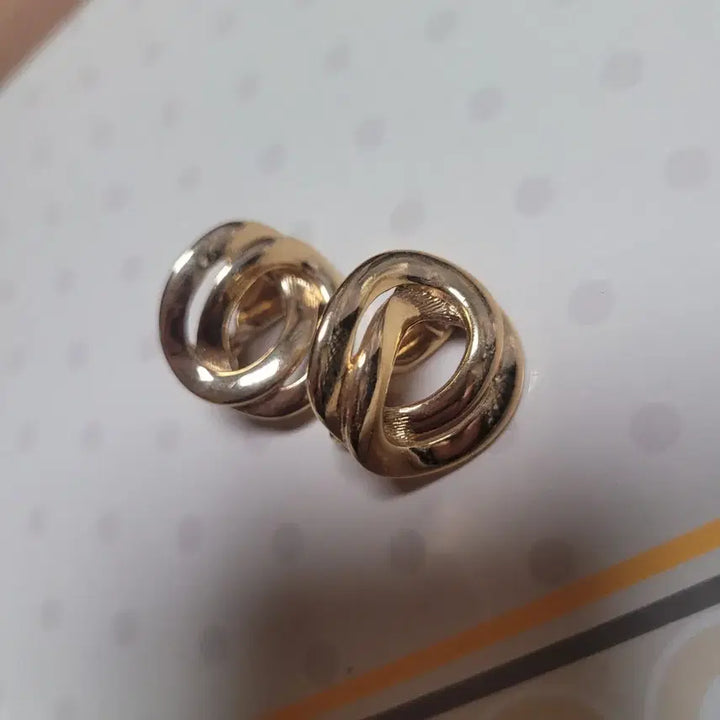 [BUNJANG] MONET Vintage Twisted Earrings / MONET 모네 빈티지 꼬임 귀걸이