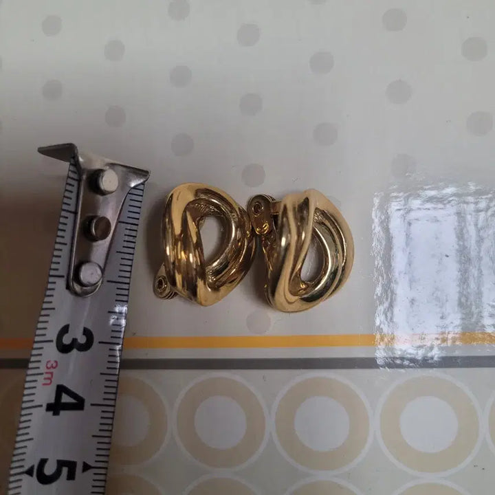 [BUNJANG] MONET Vintage Twisted Earrings / MONET 모네 빈티지 꼬임 귀걸이