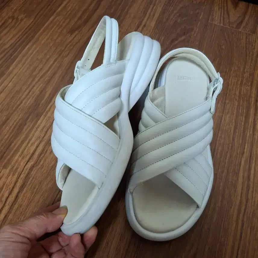 [BUNJANG] Camper White Sandals Size 39 (250mm) / 캠퍼 화이트 샌들 39사이즈  250